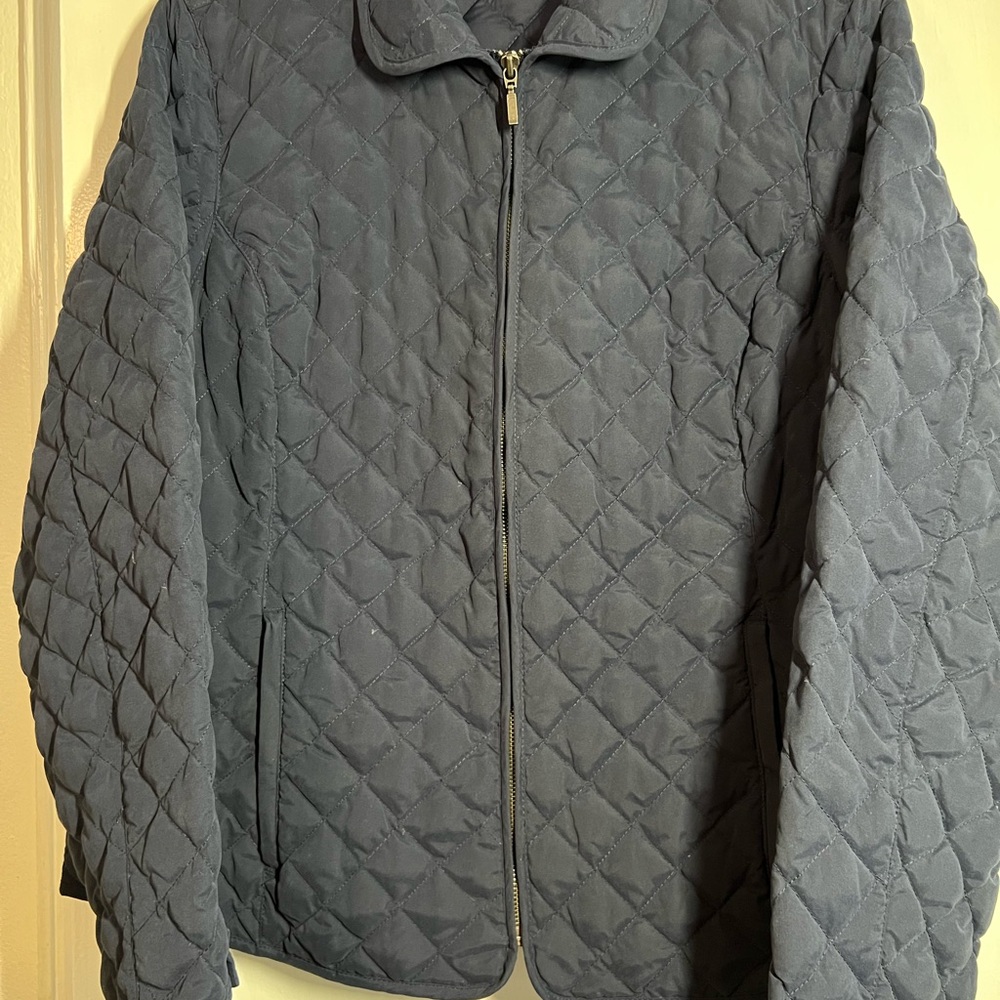Eddie Bauer women’s Quilted Puffer Jacket, size XL, goose down insulation